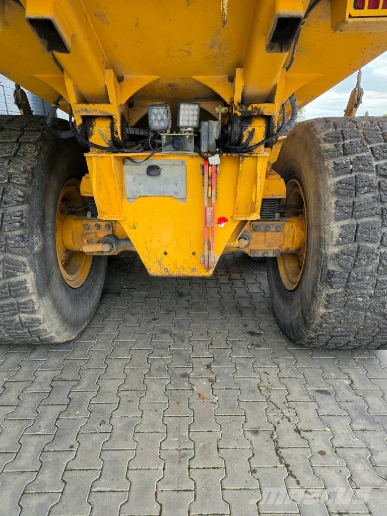Volvo A30 G 연결식 홀러