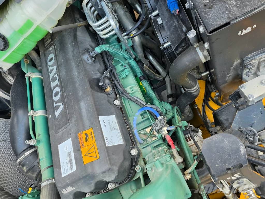 Volvo A30 G 연결식 홀러