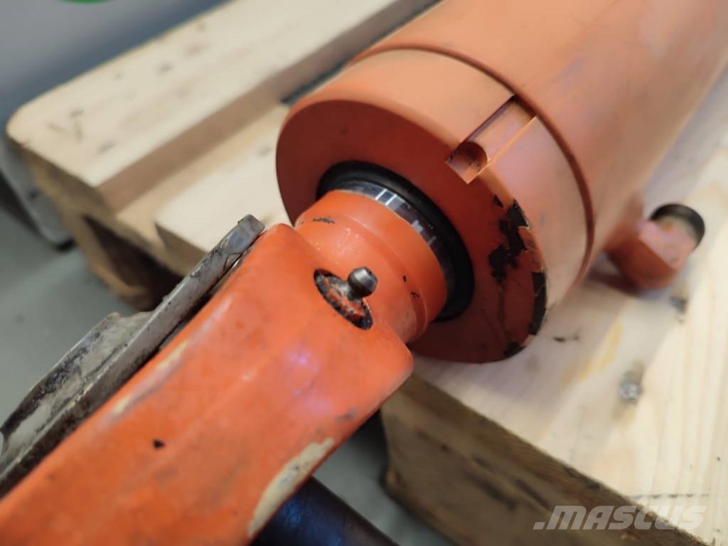 Atlas AR 65 bucket tilt cylinder Hidravlika
