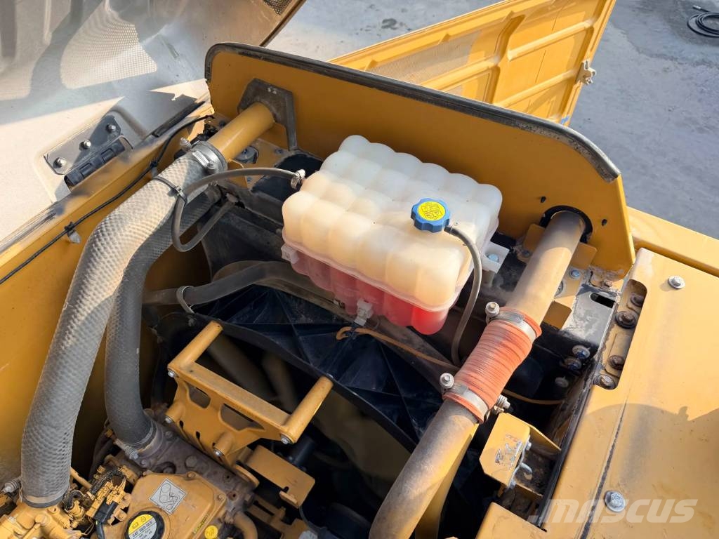 CAT 320E L Rupsgraafmachines
