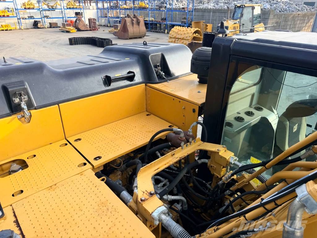 CAT 320E L Rupsgraafmachines