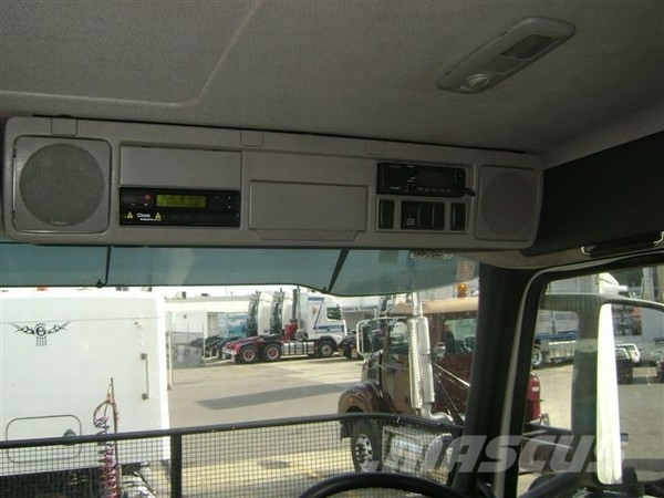 Volvo FH12 Camiones con chasís y cabina