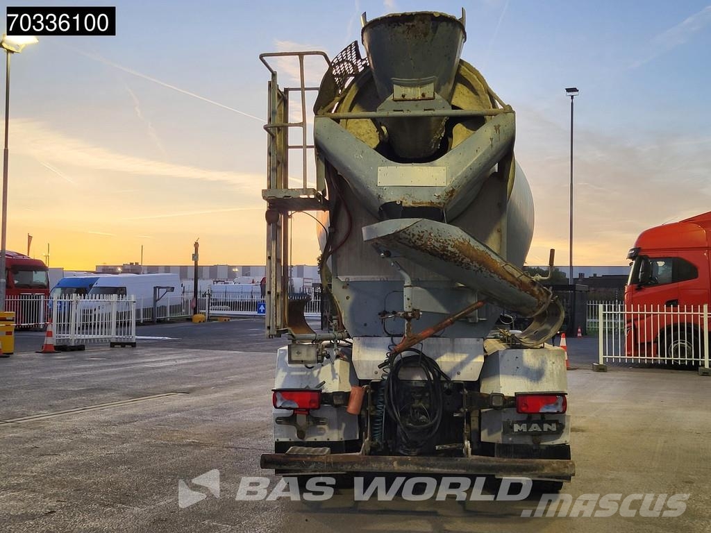 MAN TGS 32.400 8X4 9m3 mixer Steel suspension Manual E Betonmischer