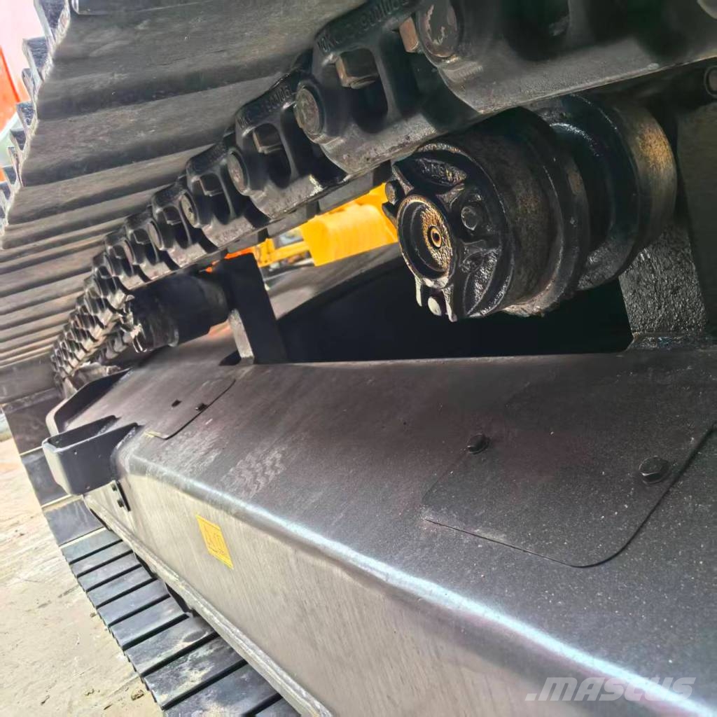 Doosan DX 225 Raupenbagger