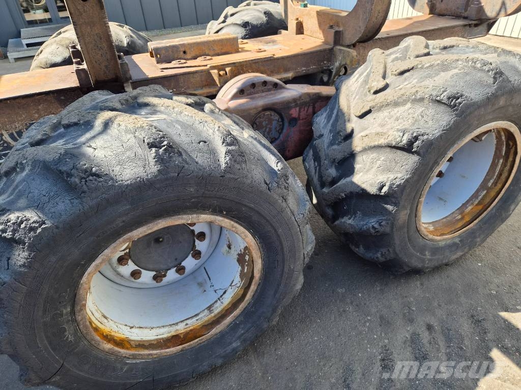 Komatsu 855 Forwarder