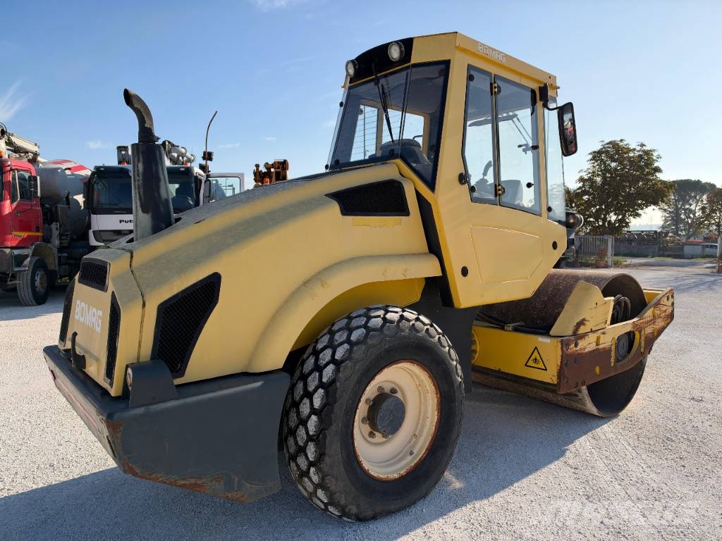Bomag BW 177 D-4 Egydobos hengerek