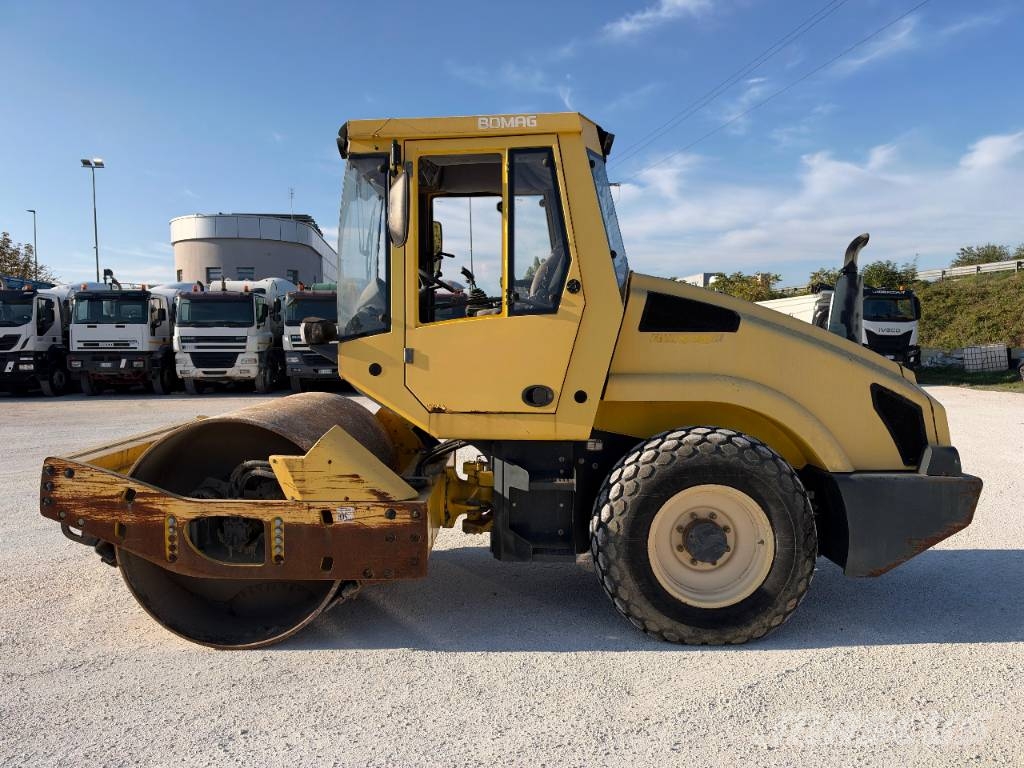 Bomag BW 177 D-4 Egydobos hengerek