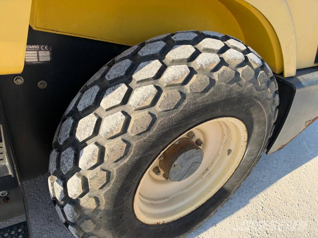 Bomag BW 177 D-4 Egydobos hengerek