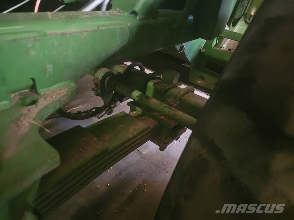 Krone Big Pack 4x4 Kanttipaalaimet