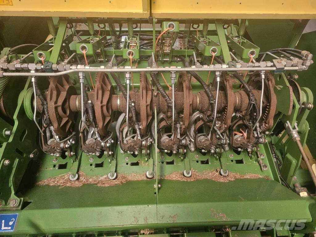 Krone Big Pack 4x4 Kanttipaalaimet