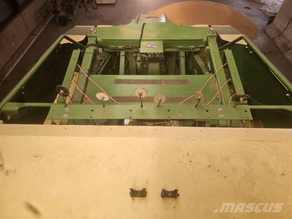 Krone Big Pack 4x4 Kanttipaalaimet