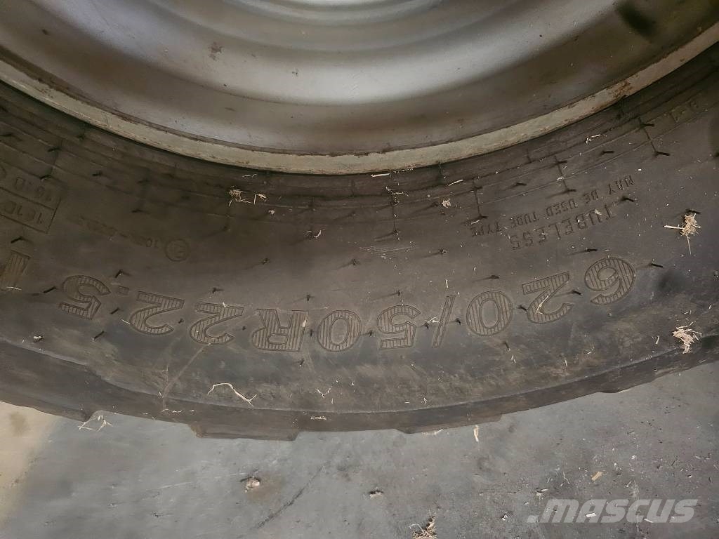 Krone Big Pack 4x4 Kanttipaalaimet