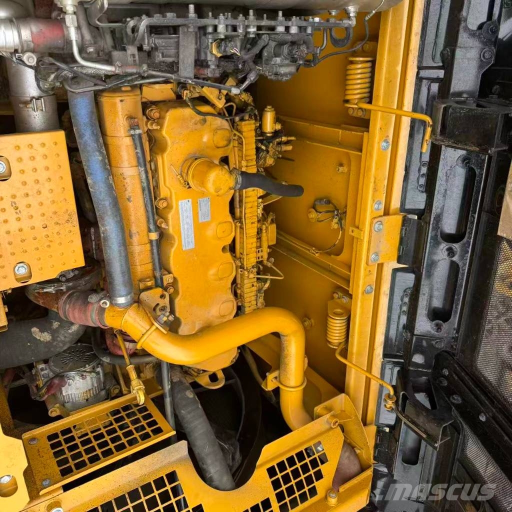 CAT 336E Гусеничні екскаватори