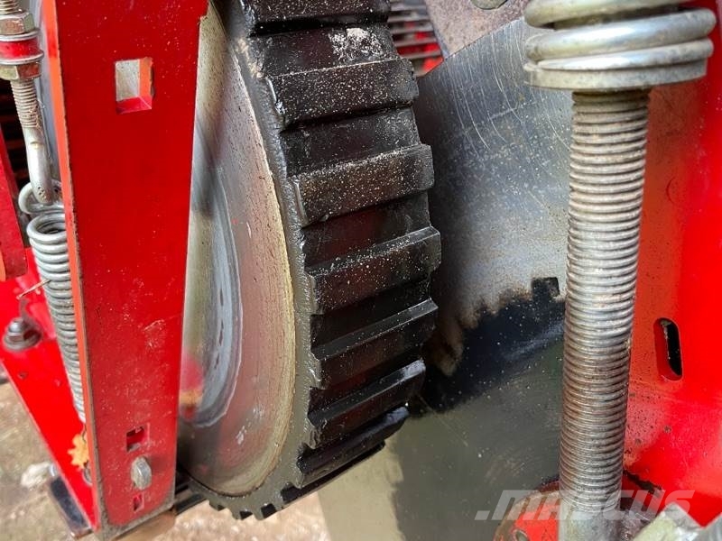 Grimme SE85-55 Sipulinnostokoneet