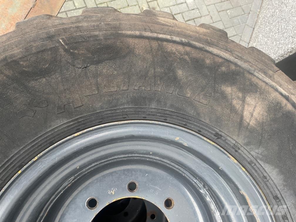 Ahlmann AZ6-Alliance 405/70R20 (16/70R20)-Tire/Reifen/Band Banden, wielen en velgen