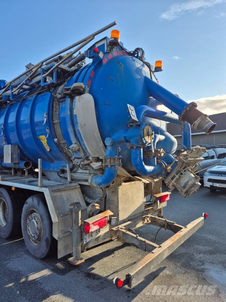 Scania R 500 Saug- und Druckwagen