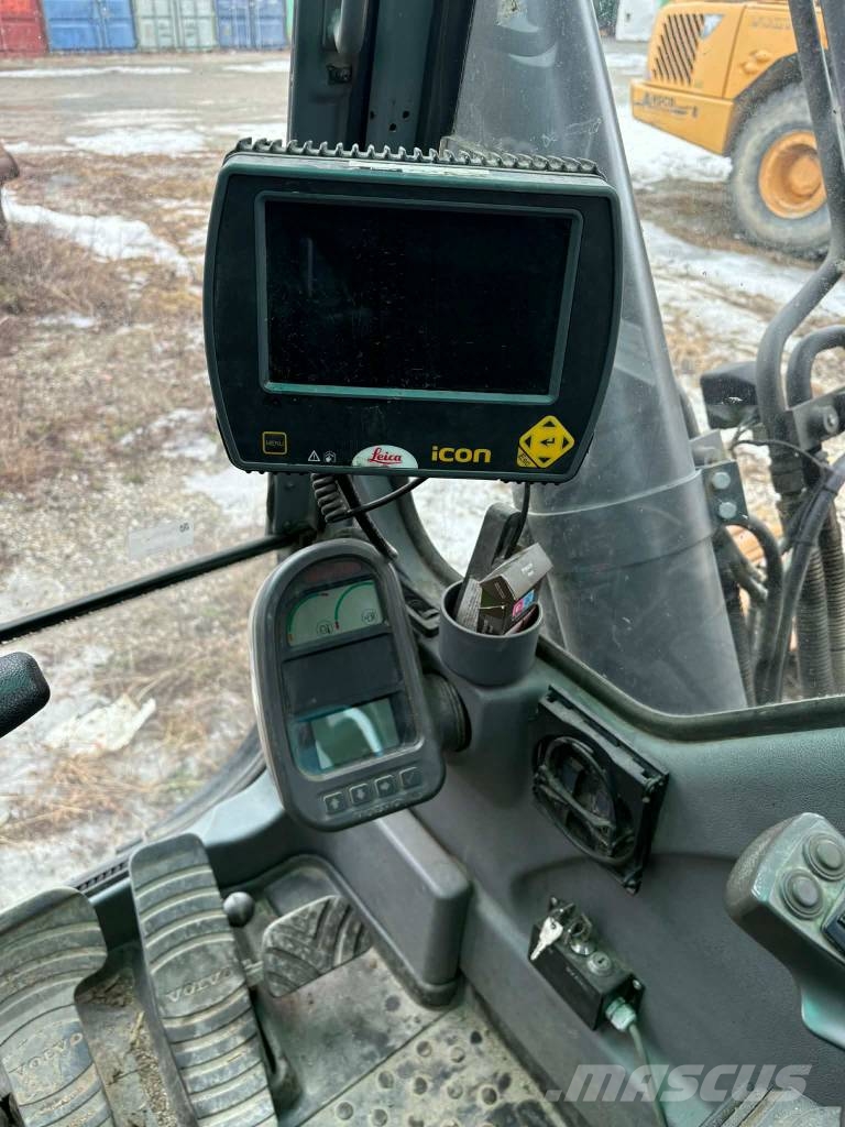Volvo EC 290 B LC Pelle sur chenilles