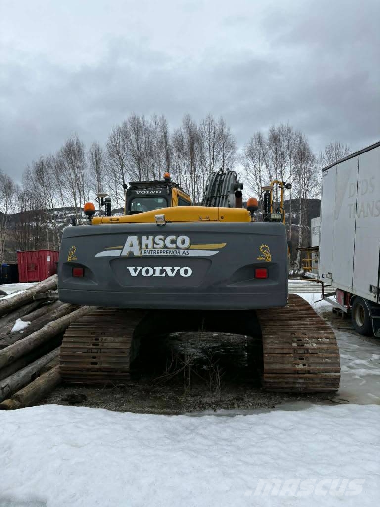 Volvo EC 290 B LC Pelle sur chenilles