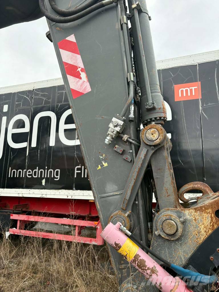 Volvo EC 290 B LC Pelle sur chenilles