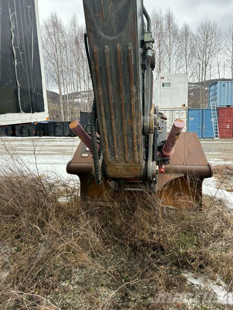 Volvo EC 290 B LC Pelle sur chenilles