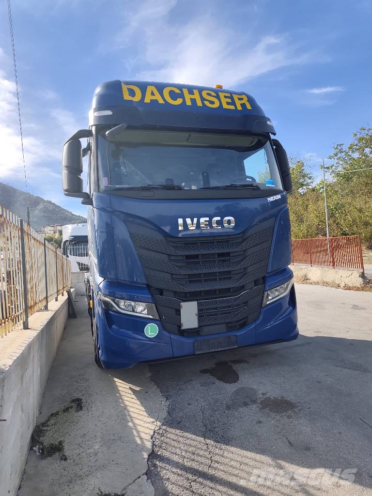 Iveco X-WAY 460 Trasportatore per veicoli
