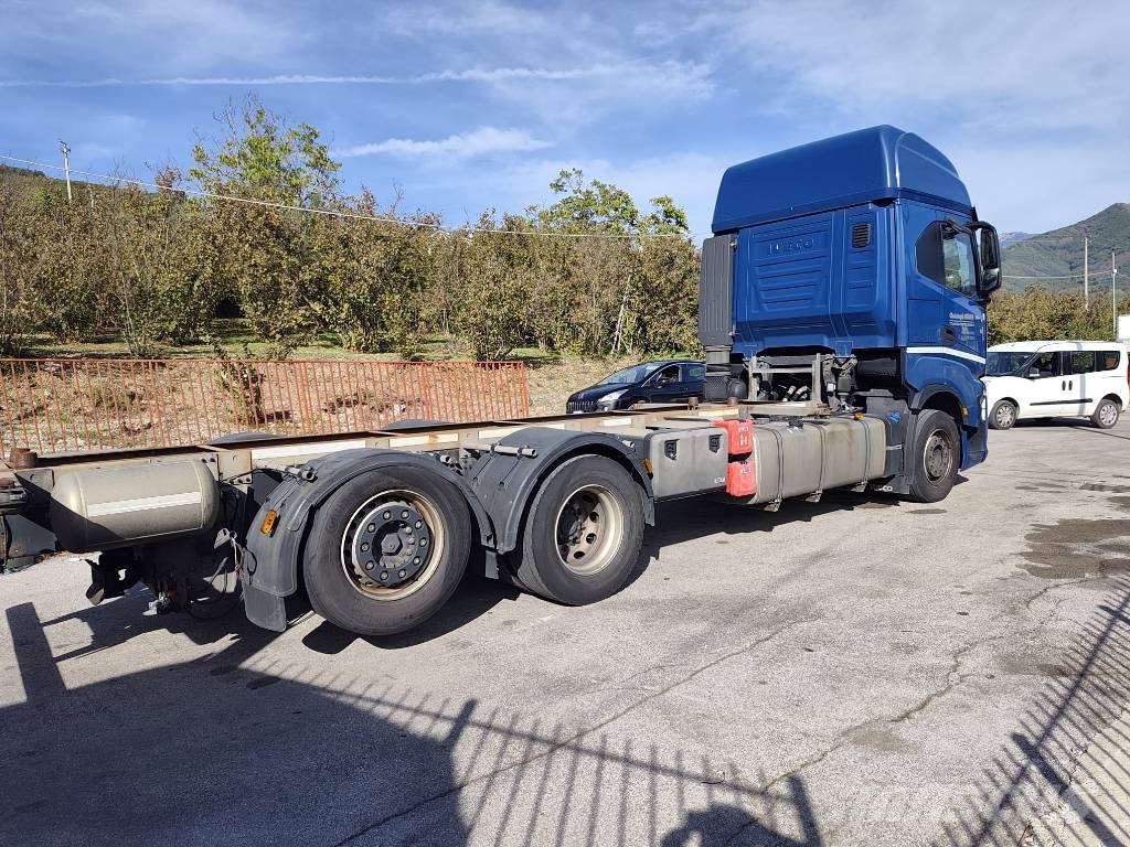 Iveco X-WAY 460 Trasportatore per veicoli