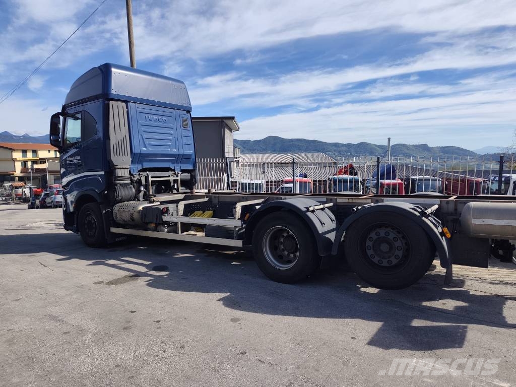 Iveco X-WAY 460 Trasportatore per veicoli