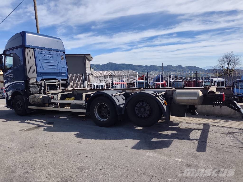Iveco X-WAY 460 Trasportatore per veicoli