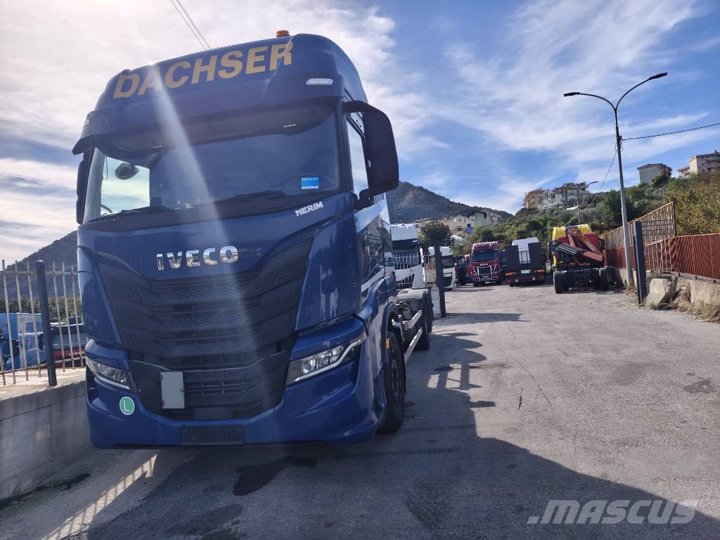 Iveco X-WAY 460 Trasportatore per veicoli