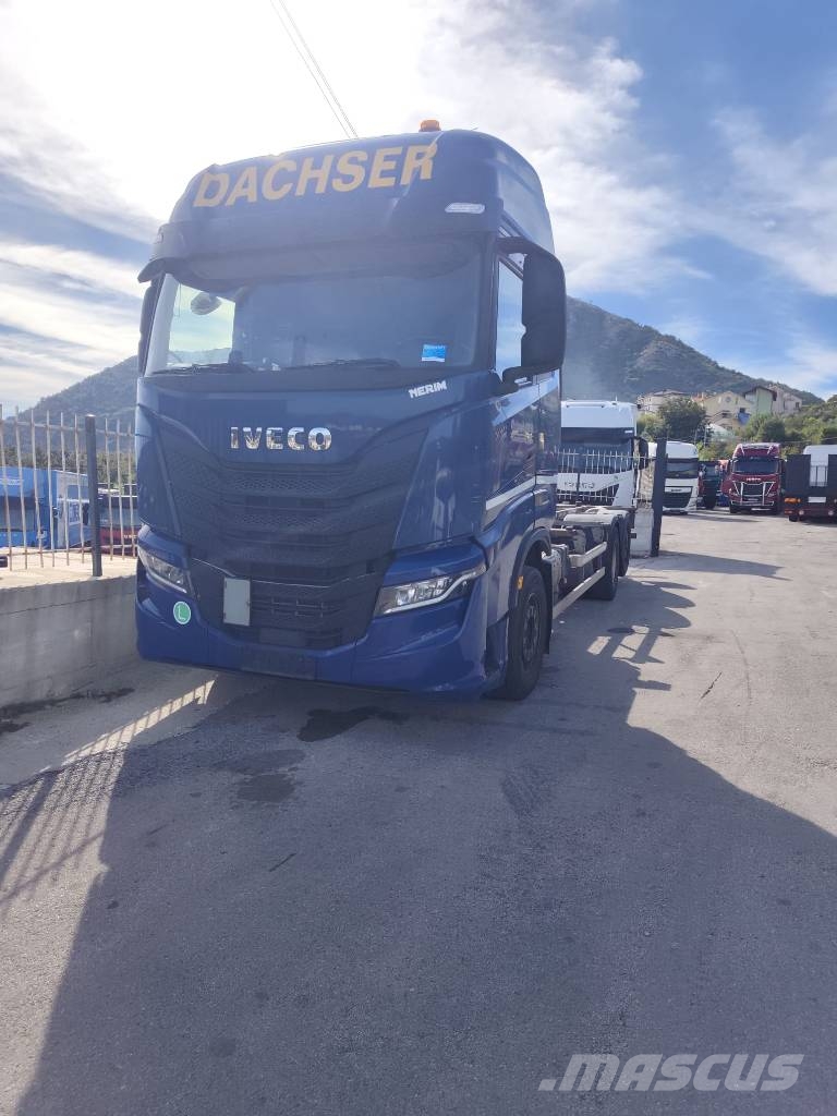 Iveco X-WAY 460 Trasportatore per veicoli