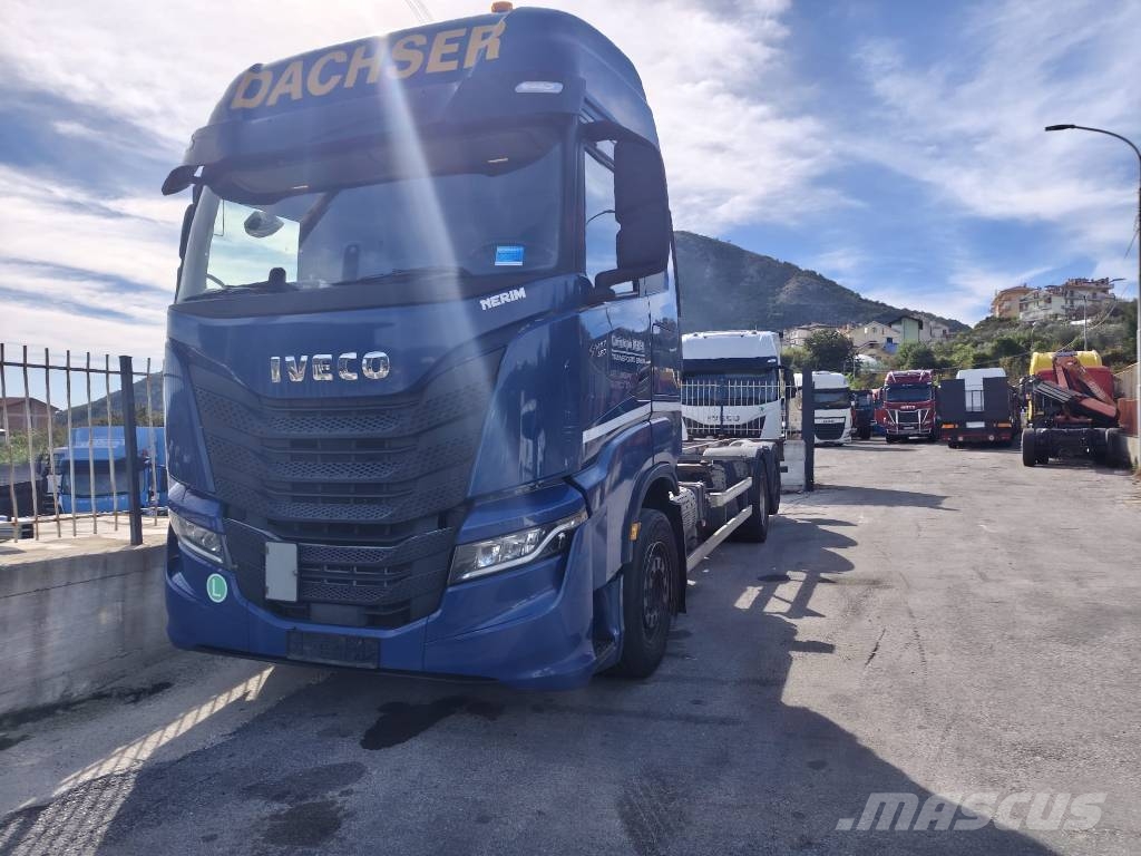 Iveco X-WAY 460 Trasportatore per veicoli