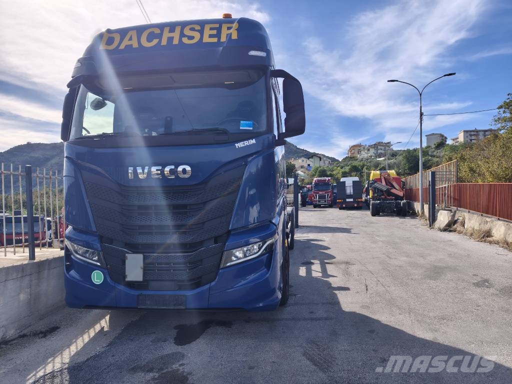 Iveco X-WAY 460 Trasportatore per veicoli