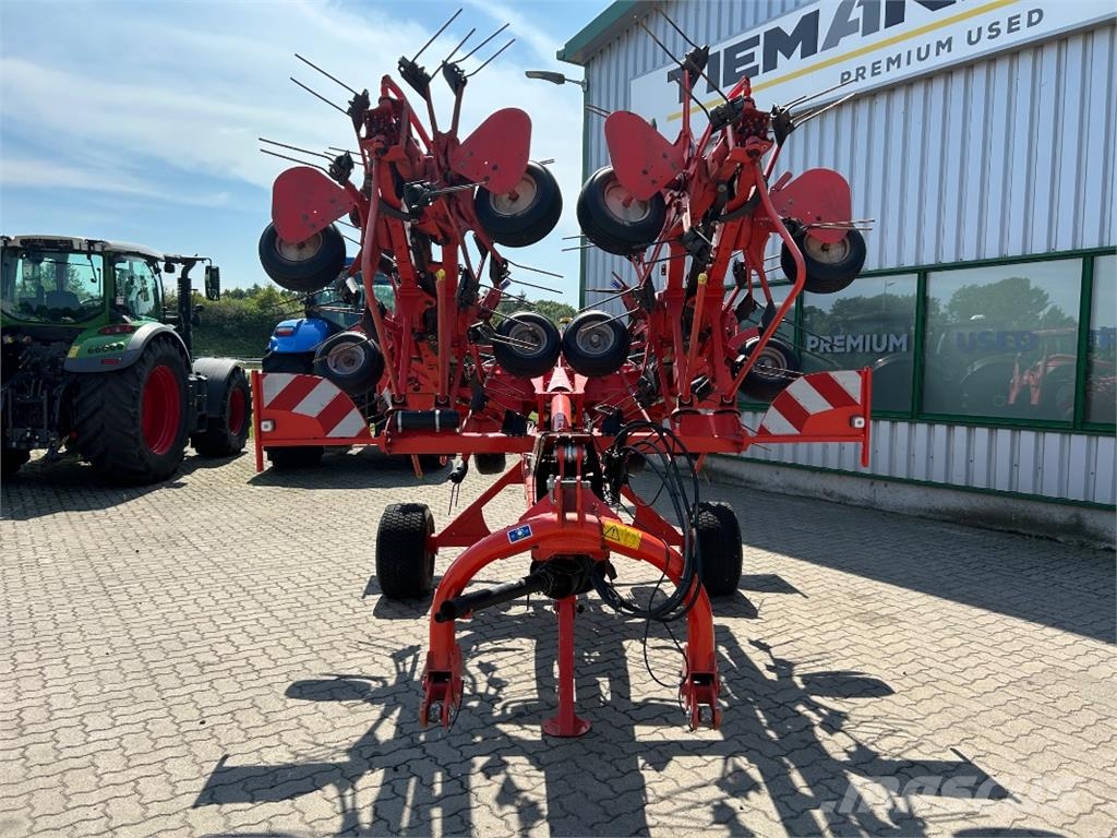 Kuhn GF 10803 T مكابس وميبسات التبن