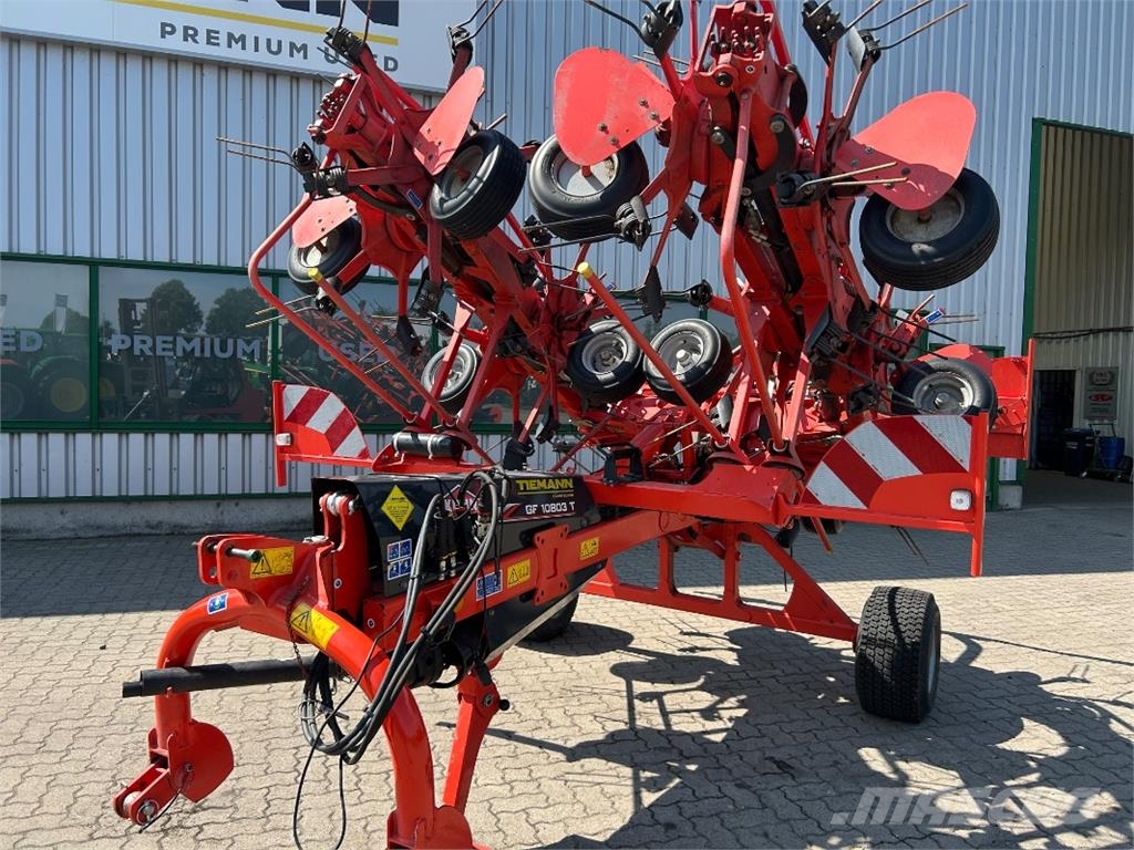 Kuhn GF 10803 T مكابس وميبسات التبن