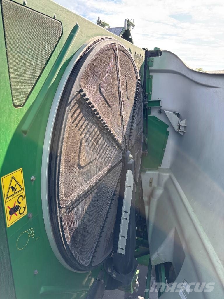 John Deere S 680 i Kombájnok