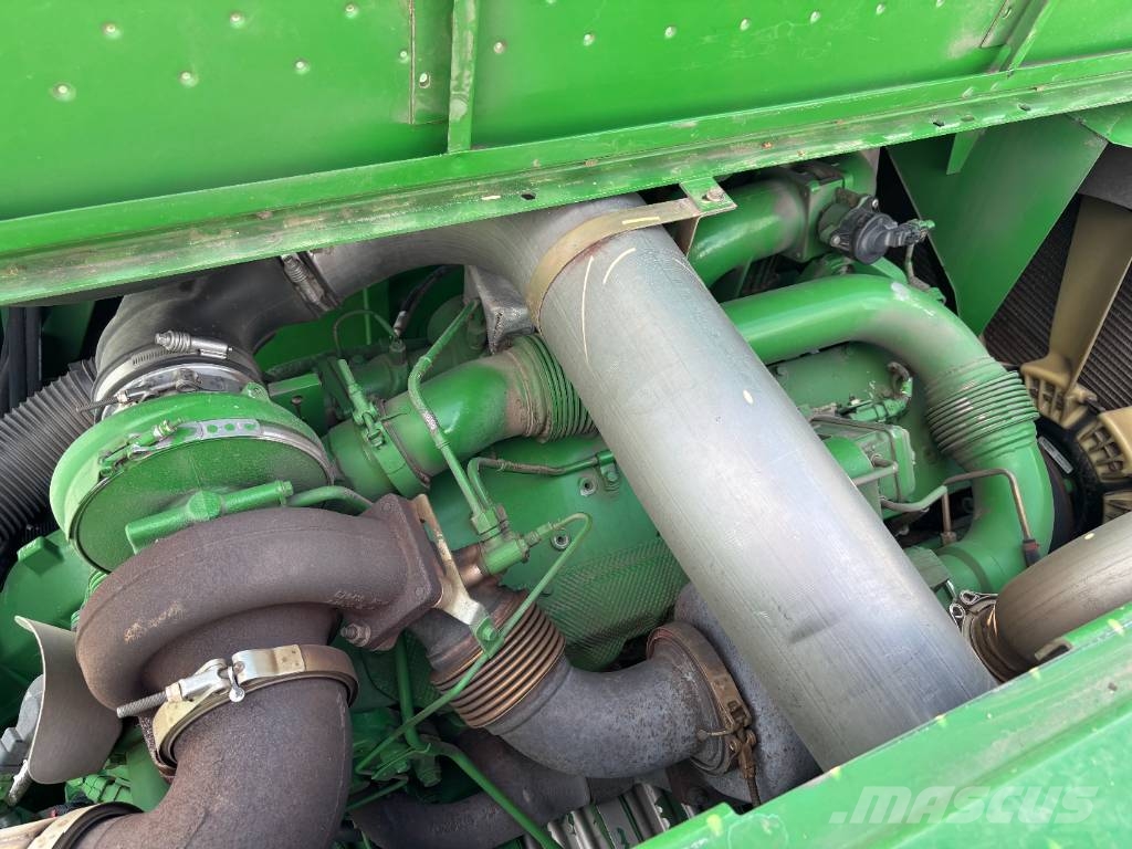 John Deere S 680 i Kombájnok