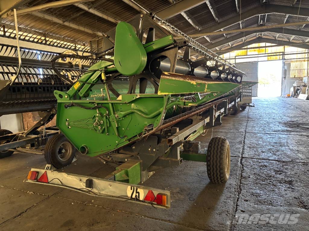 John Deere S 680 i Kombájnok