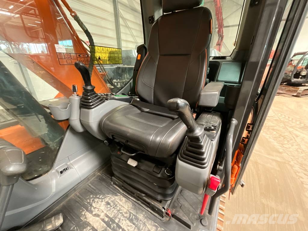 Doosan DX 140 LC-7 حفارات زحافة