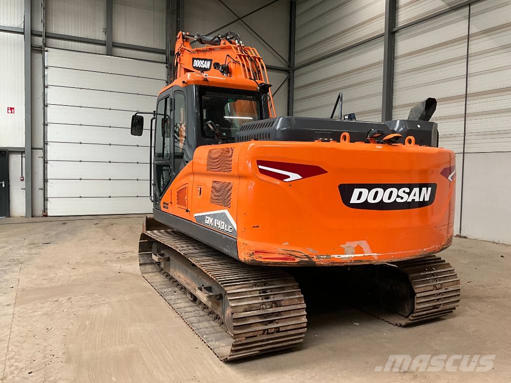 Doosan DX 140 LC-7 حفارات زحافة