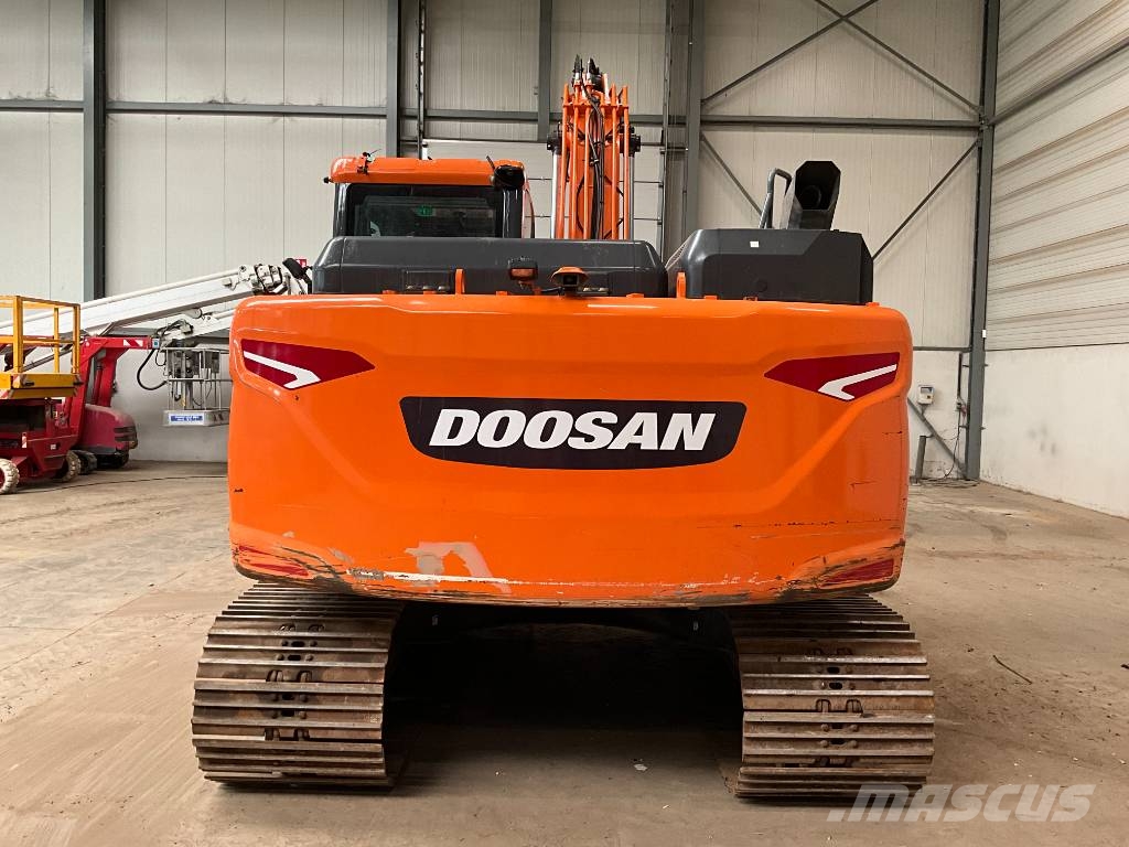 Doosan DX 140 LC-7 حفارات زحافة