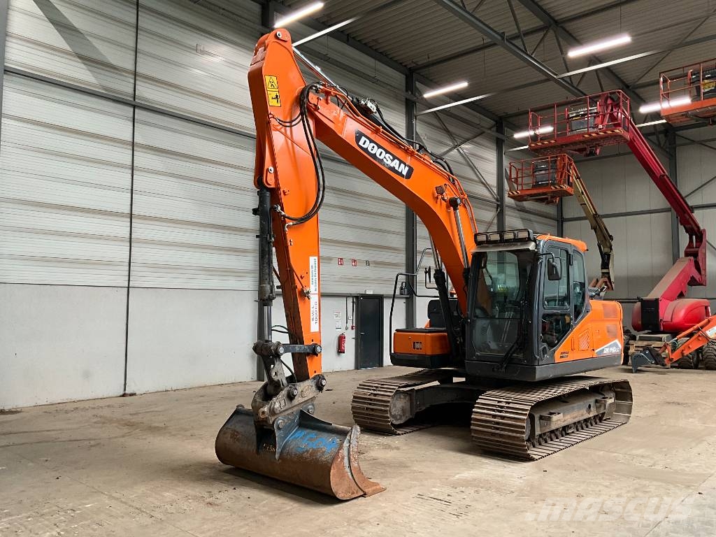 Doosan DX 140 LC-7 حفارات زحافة