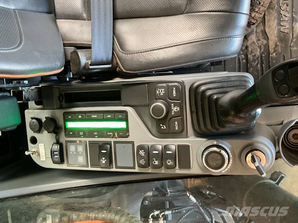 Doosan DX 140 LC-7 حفارات زحافة