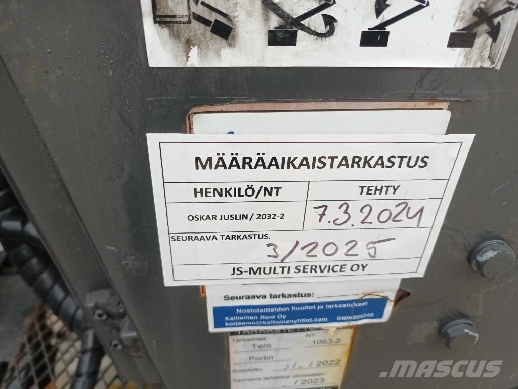 Leguan 125 myös vuokraus Altre piattaforme monobraccio