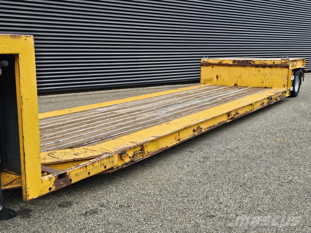 EKW KUIP / LOWBED / STEERING AXLE / TIEFBETT نصف مقطورة مسطحة منخفضة