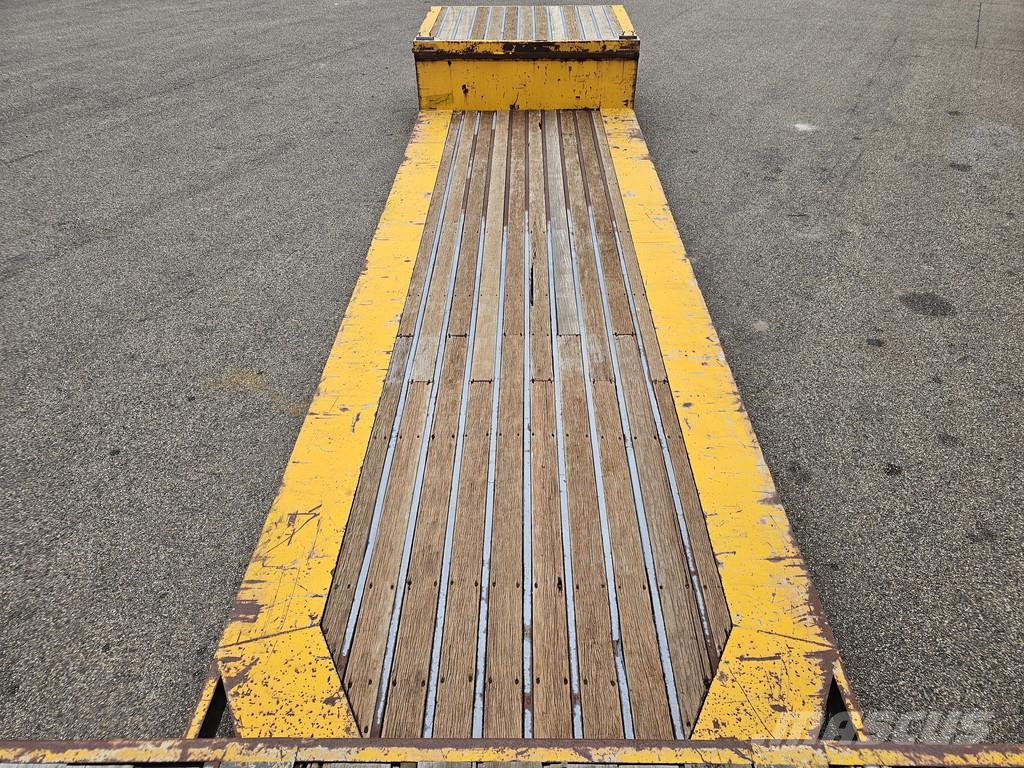 EKW KUIP / LOWBED / STEERING AXLE / TIEFBETT نصف مقطورة مسطحة منخفضة