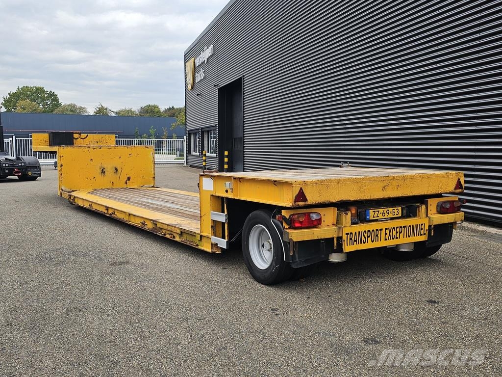 EKW KUIP / LOWBED / STEERING AXLE / TIEFBETT نصف مقطورة مسطحة منخفضة