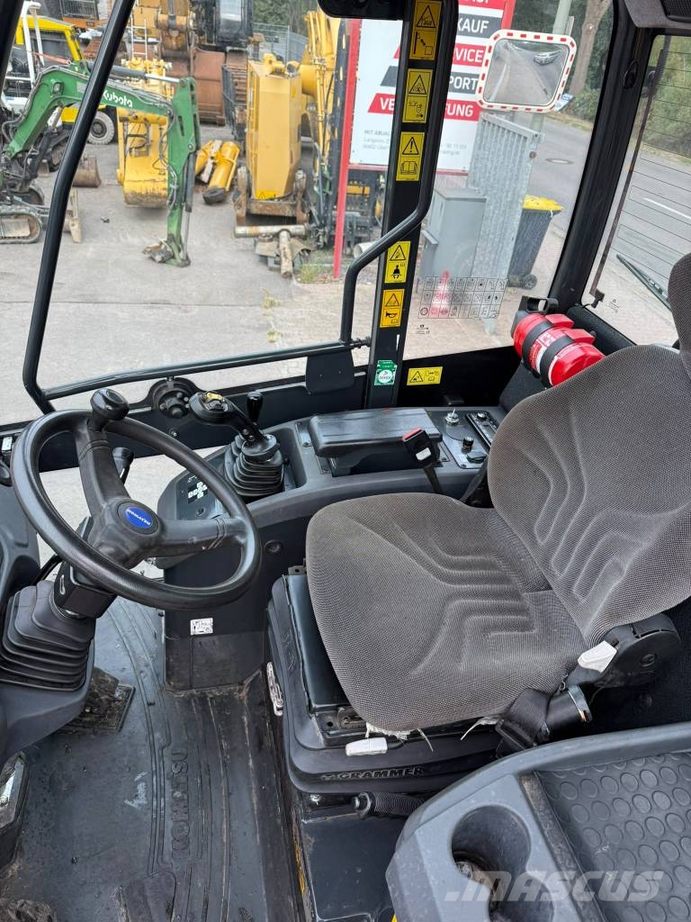 Komatsu WA 100 M-8E0 //BJ. 2022 / 1578H/ZSA/3.rd Line/TOP Radlader