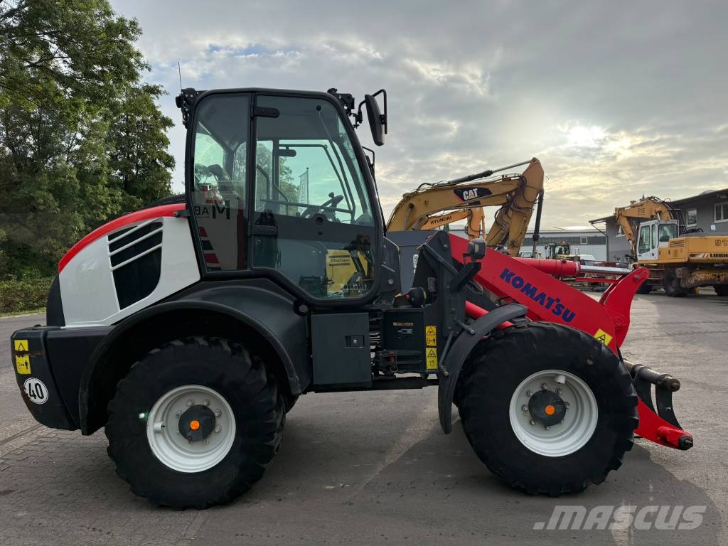Komatsu WA 100 M-8E0 //BJ. 2022 / 1578H/ZSA/3.rd Line/TOP Radlader