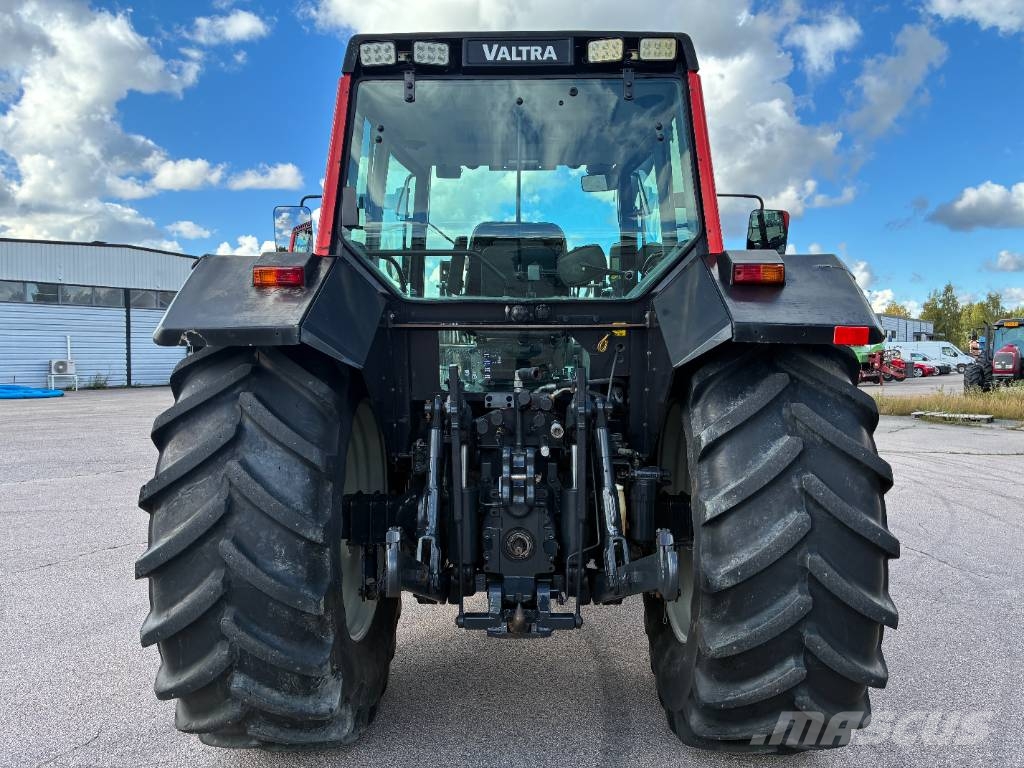 Valtra 8450 Hitec 1. MYYTY Traktörler