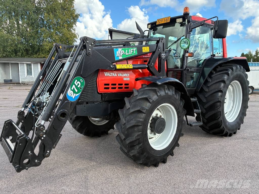 Valtra 8450 Hitec 1. MYYTY Traktörler